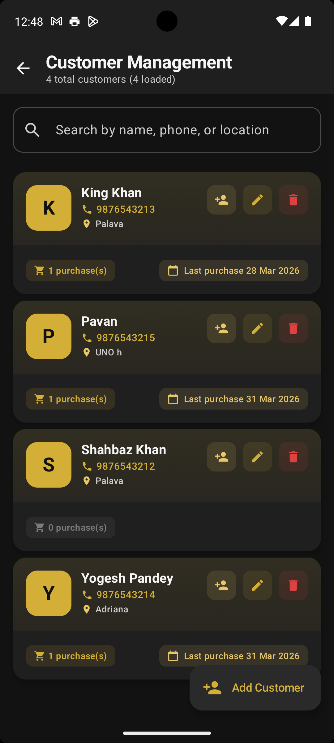 Customer management list showing customer profiles and purchase stats